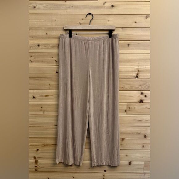 Chicos Travelers Size 3/XL Short Anti Wrinkle Slinky High Rise Pull On Pants - Picture 1 of 8